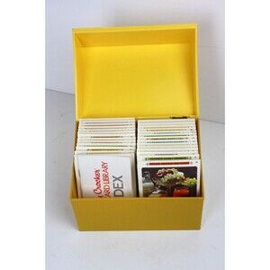 Vtg. 1971 Betty Crocker Recipe Card Library w 100's Retro Picture Card Recipes
